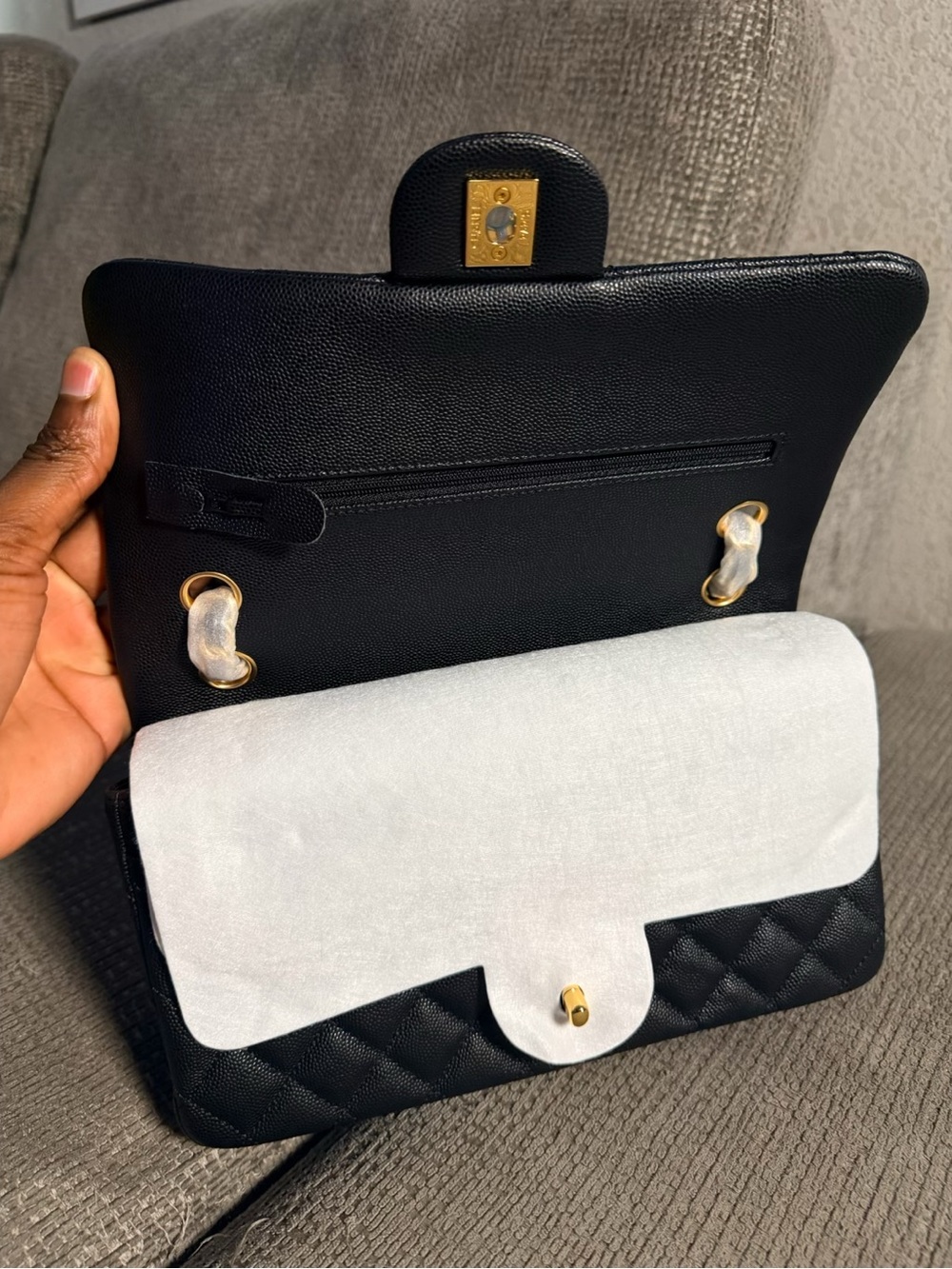 CHANEL Black Quilted Shoulder bag